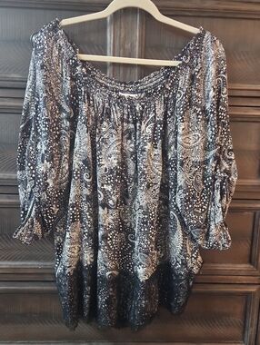 Westport Black & White Paisley Off-Shoulder Tunic